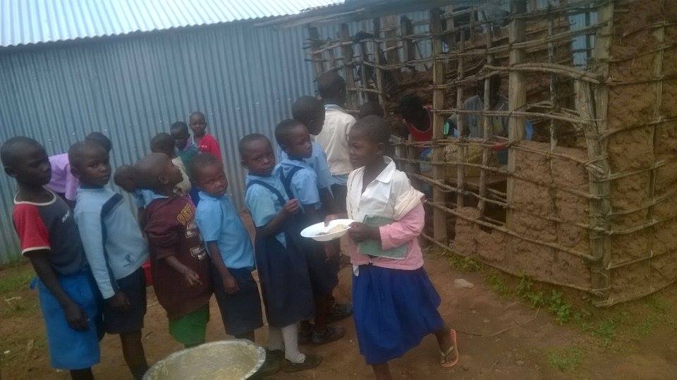 Orphans Kenya feeding program may 2015 2